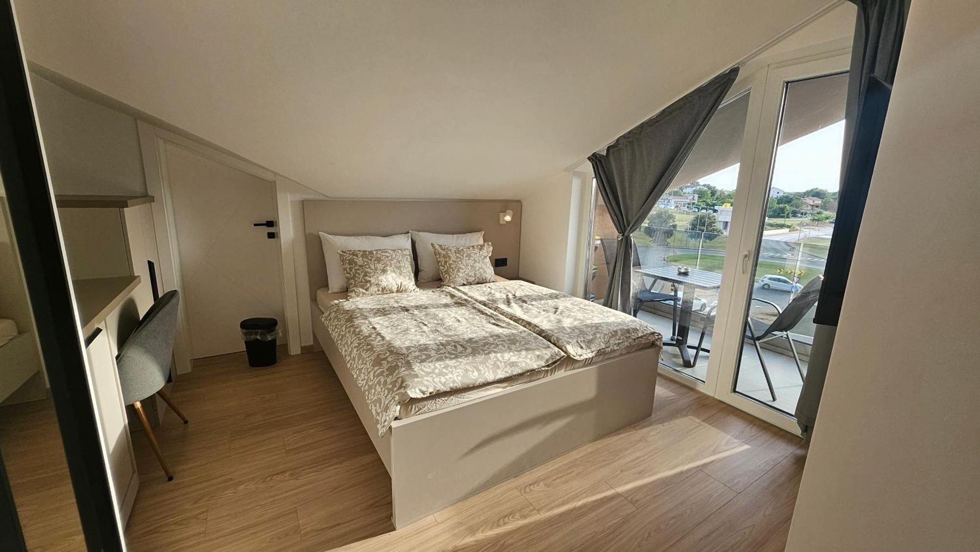 Richi Rooms & App Funtana Εξωτερικό φωτογραφία